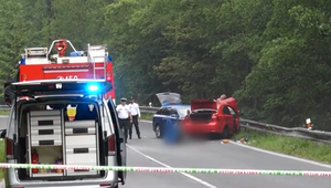 Medzi Vernárom a Dobšinou došlo k vážnej dopravnej nehode. Jeden z vodičov zrážku neprežil
