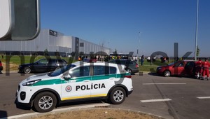 V nitrianskom Jaguári nahlásili bombu. Zamestnancov evakuovali