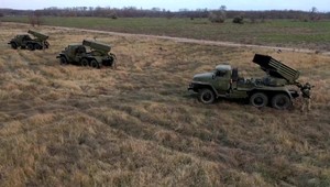 Rusko sťahuje vojakov z ukrajinských hraníc