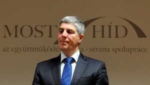 Alternatívou zmeny smeru je spolupráca Mosta-Híd, Siete a KDH