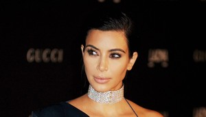 Kim Kardashian opäť ukázala holý zadok: Ďalšie kontroverzné fotenie pre časopis!