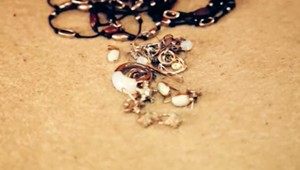 Peniaze a zlaté šperky za tisíce eur. Ján okrádal kúpeľných hostí