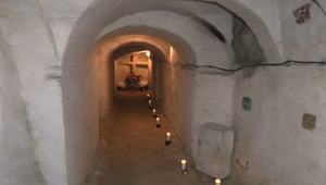 Podzemie Nitrianskeho hradu skrýva kryptu kňazov aj františkánov. Do kedy ju môžete navštíviť?