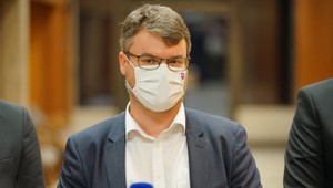 Podpredsedovia vlády nepodali včas majetkové priznania, pokuta je vo výške mesačného platu