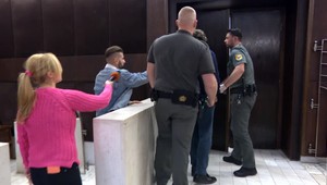 Pred súd sa postavila dvojica falošných zdravotníkov. Príbuzní seniorov hovoria o divadle