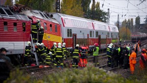 Zrážka vlakov v Bratislave. Pochybil zrejme strojvodca