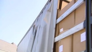 Colníci zadržali tisícky kusov fejkov. Bola medzi nimi aj legendárna kocka