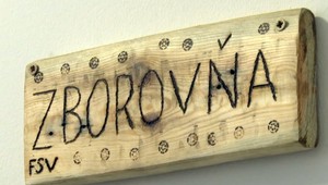 Konkurenčné školy delí len plot. Obe berú peniaze na tých istých žiakov