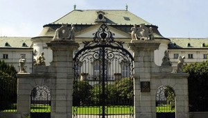 Na rekonštrukciu víl pre papalášov dá vláda vyše milión