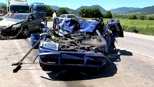 Vážna reťazová nehoda pri Ružomberku. Zrazili sa dve autá a dva kamióny