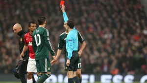 LM: Prísny rozhodca a Ronaldo vyradili Manchester United