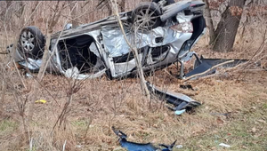 Tragická nehoda: Na Záhorí sa zrazili tri autá, jedna osoba neprežila