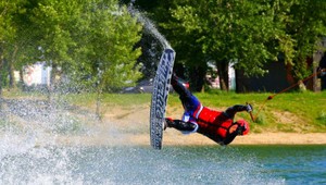 Najlepší z najlepších v Bratislave, pozrite si majstrov wakeboardingu