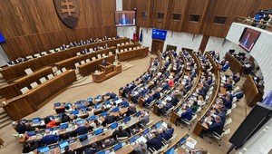 Poslanci neschválili v opätovnom hlasovaní návrh o rente pre prokurátorov