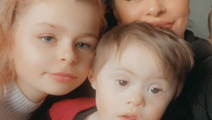 Toto je najmladšia babička Británie: Vážne má iba toľko rokov?