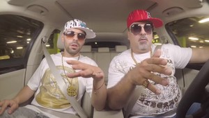 Adam Ďurica ako Rytmus spolu s Malachovským brázdia bratislavské ulice!