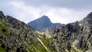 Poliak (19) prežil v Tatrách 100 metrový pád