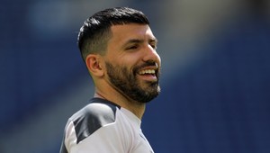 Veľkolepá rozlúčka Agüera. Rozdával darčeky za milióny