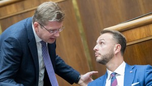 Odvolávanie Šutaja Eštoka: Nočné rokovanie je napokon pasé, poslanci sa stretnú v piatok ráno