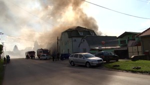 Požiar zachvátil firmu na distribúciu tabaku v Rimavskej Sobote