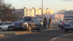 Zásah kukláčov: Zadržali podozrivých, ktorí mali záujem o kritickú infraštruktúru