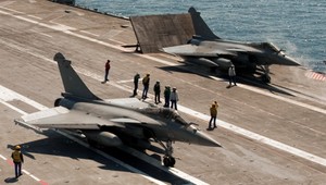 Spojenci útočia na Kaddáfího rodné mesto