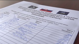 Nelegálne zbierali peniaze. Policajti sa pri ich vypočúvaní dobre zapotili