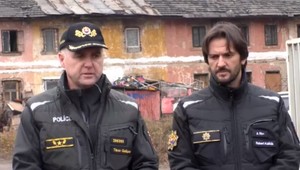 Ficove kone pokapú, no pár ľudí pri tom dokopú