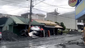 Tajfún Ragasa zasiahol Hongkong. Taiwan hlási desiatky obetí a nezvestných