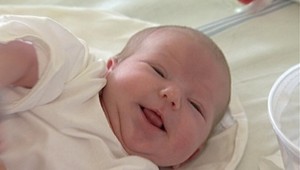 Dlhšia materská. Osamelé matky si neprilepšia