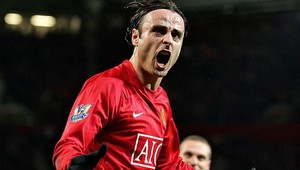 Gólová prestrelka na Old Trafford Berbatov vs Gerrard pre domácich