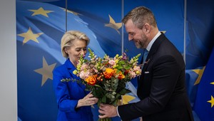 Pellegrini verí, že europoslanci za Hlas a Smer nebudú v EP "bez výtlaku"