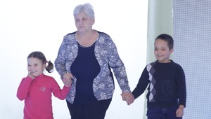 Prababička Blanka je sama na dvě děti a velký dům: Neuvěříte, v jakých podmínkách žije!