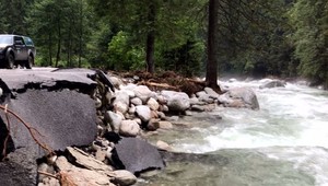 Po šiestich dňoch v Ždiari stále nie je voda. Ťažké stroje rozhýbal pokyn ministra