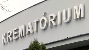 Pohrebnícke a kremačné služby prijímajú provizórne riešenia, tiel je priveľa