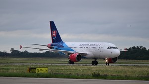 Slovensko aktivovalo evakuačné plány, minister vyzval občanov na registráciu