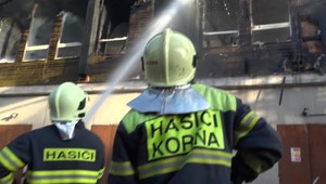 Pílu na Turzovke zachvátil rozsiahly požiar