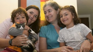 Lesbickému páru povolili adoptovať dieťa