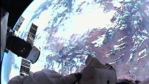 NASA chce uľahčiť astronautom spánok. Žiarovky nahradí LED svetlom