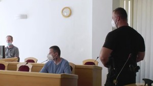 Za vraždu kamaráta strávi 11 rokov vo väzení.  Obeťou je známy divadelník a kultúrny aktivista