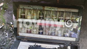 Kufrík neďaleko detského ihriska v Prešove využívali v armáde. Analytik vyzýva políciu, aby konala