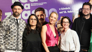Maštalír prekvapil outfitom a s Polnišovou zhasli kino: Premiéra novej komédie rozžiarila Bratislavu