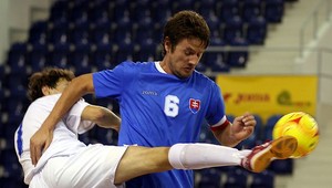 Slováci majú Holandsku čo oplácať, Bačo experimentuje s druhou štvorkou