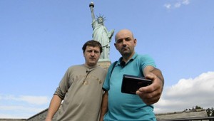 Pamätáte si farmárov Mariána a Petra? Z malých statkov sa vyberú priamo do New Yorku!