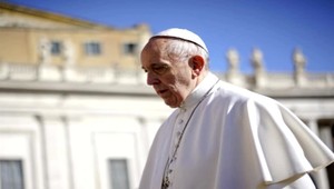 Pápež František: Utečenecké tábory pre migrantov sú ako koncentračné