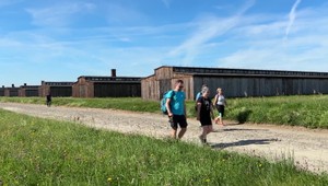 Po stopách hrdinov: Pochod pripomína útek Vrbu a Wetzlera z koncentračného tábora