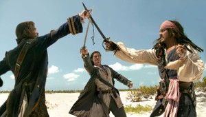 Smutná správa pre fanúšikov filmu Piráti z Karibiku: Hviezdneho herca usmrtil žralok!