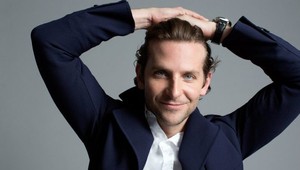 Bradley Cooper s dcérkou na pláži. Roztopíte sa!