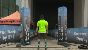 VIDEO: Bežci zdolali najvyššiu budovu na Slovensku. Čakala ich jedinečná odmena