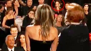 Trapas ako hrom! Keď Jennifer vyšla na pódium, Angelina urobila TOTO